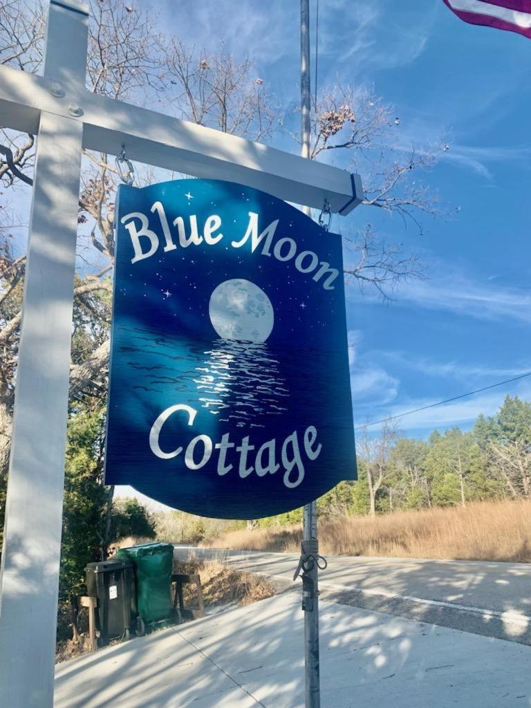 Blue Moon Cottage Blue Eye Extérieur photo